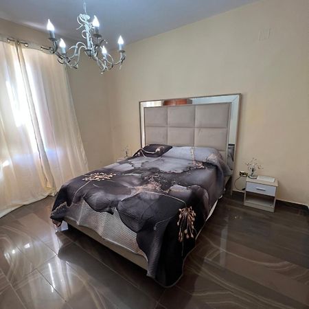 Room Station Giulia Napoli Bagian luar foto