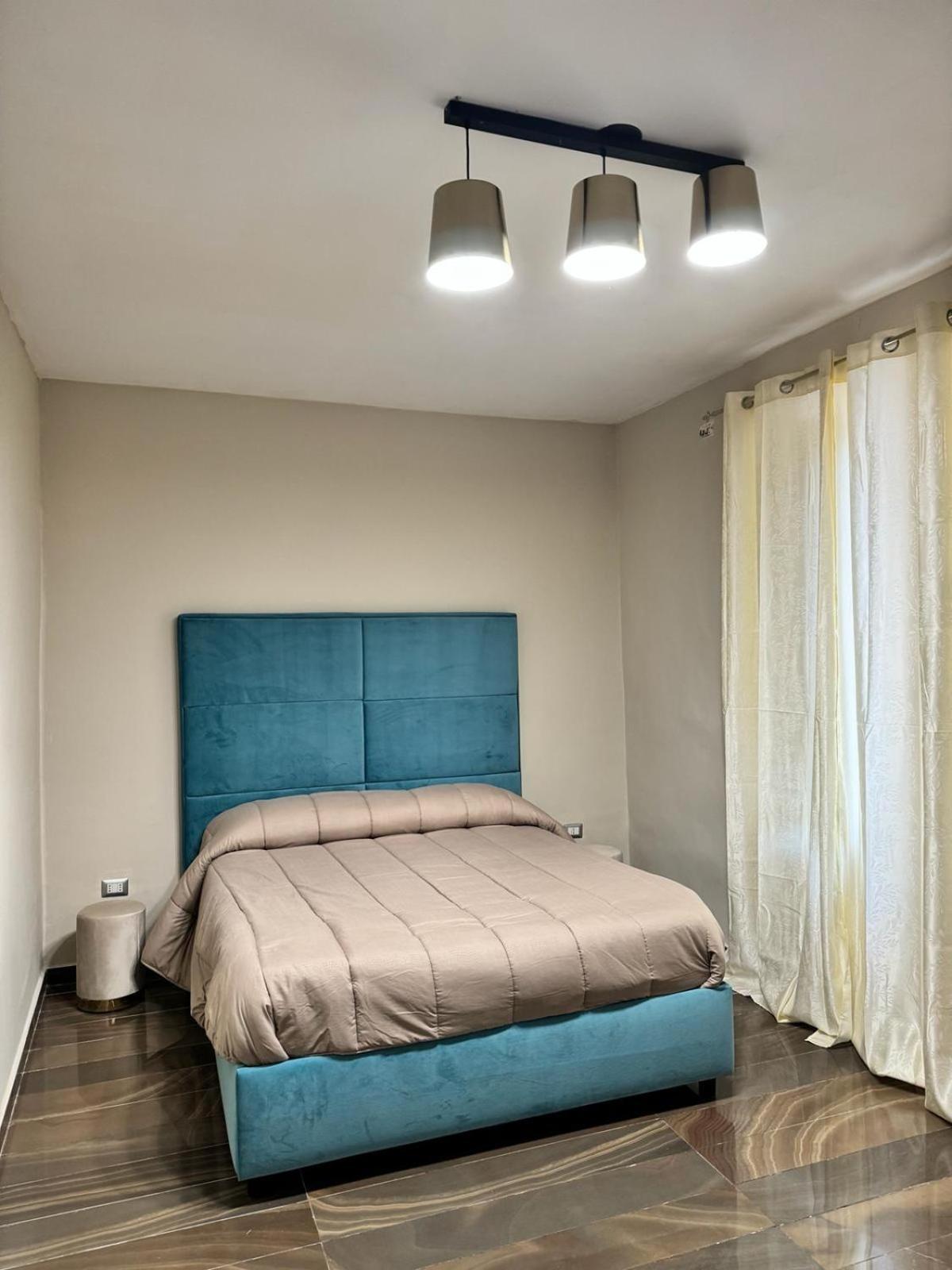 Room Station Giulia Napoli Bagian luar foto