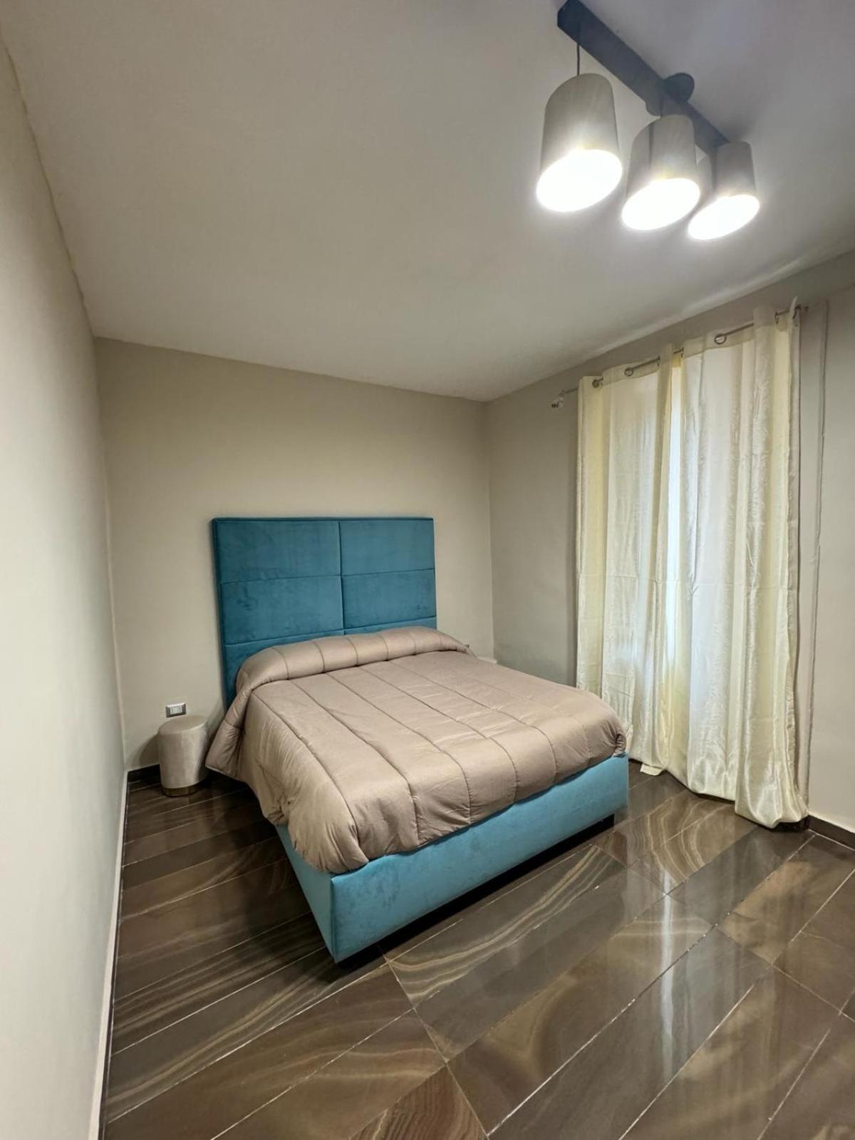 Room Station Giulia Napoli Bagian luar foto
