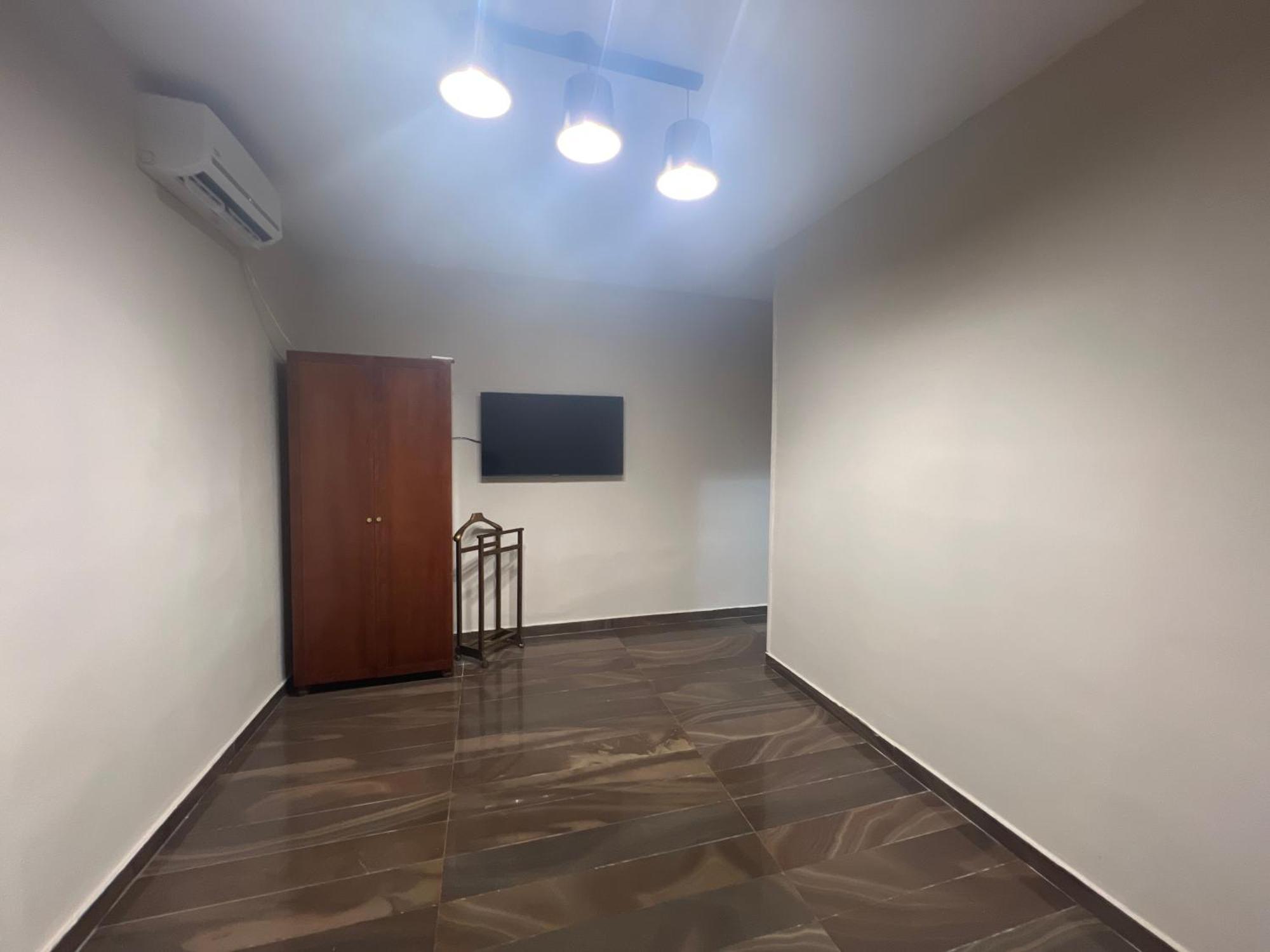 Room Station Giulia Napoli Bagian luar foto