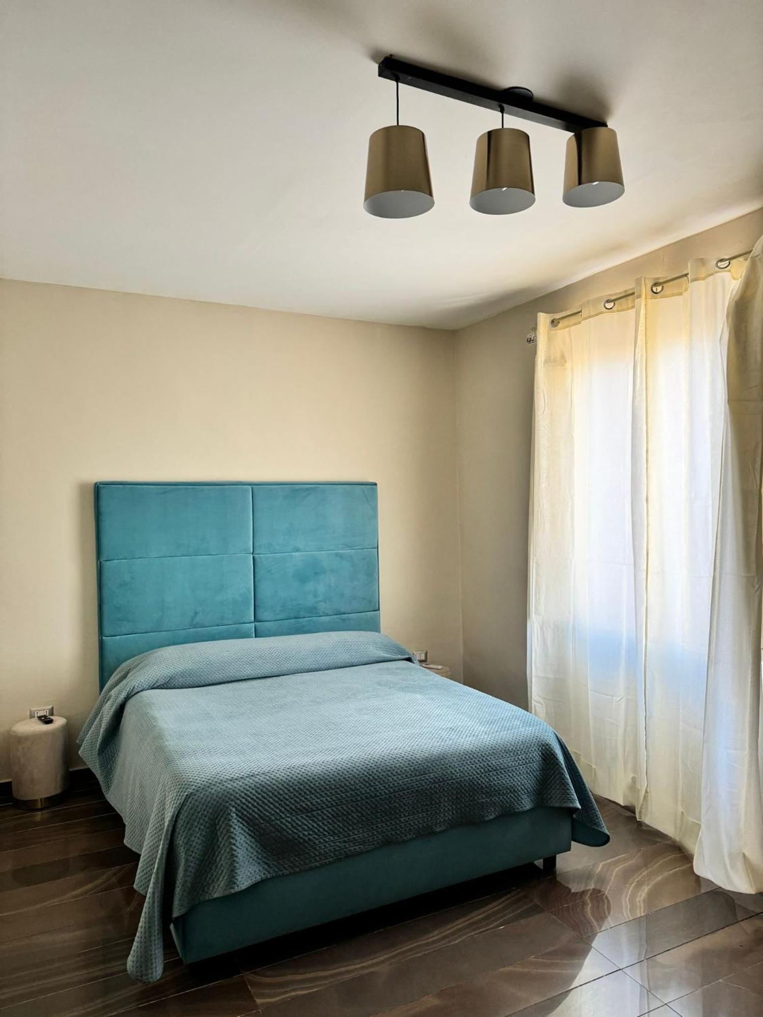 Room Station Giulia Napoli Bagian luar foto